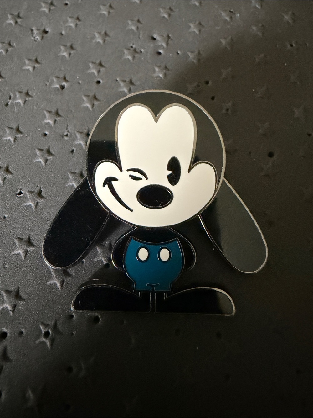 Disney Pin Oswald the Lucky Rabbit - Cutie (Open Edition)